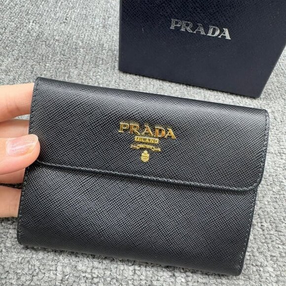 Prada Leather Wallet 235-020625 - Picture 3 of 12